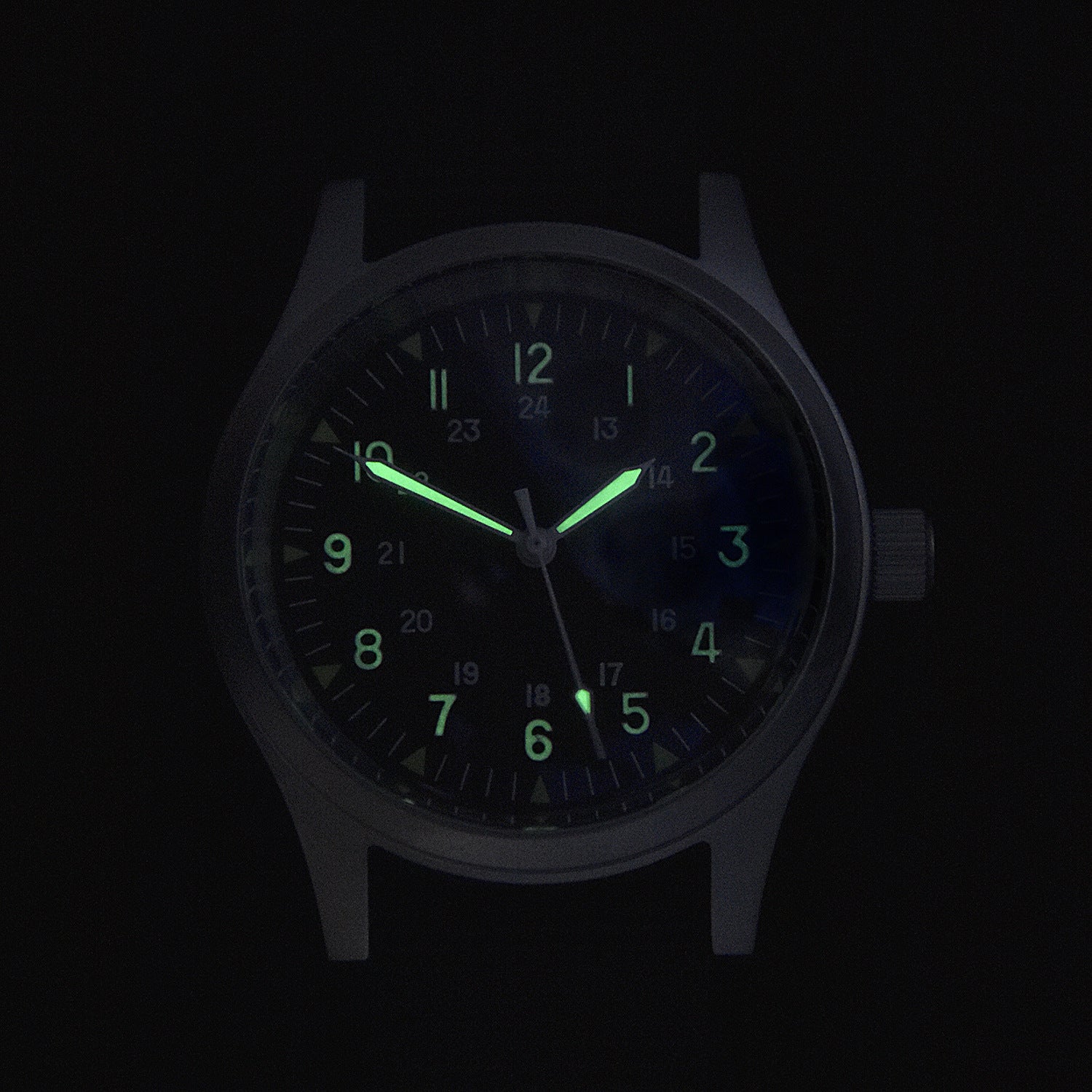 GG-W-113 U.S 1960s Pattern Automatic Military Watch 100m Water Resistant with Shatter and Scratch Resistant Sapphire Box Crystal on Matching Retro Stainless Steel "Bonklip" Bracelet with an Additional Webbing Strap